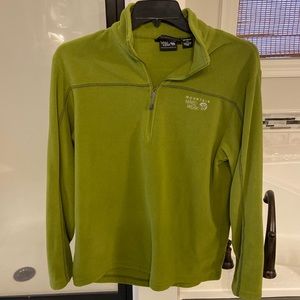 Men’s Mountain Hardware pullover